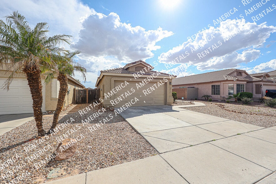 Building Photo - 12731 W Sharon Dr