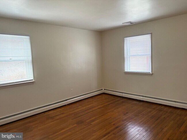 Building Photo - 29 Laver Rd