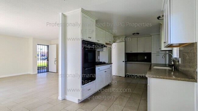 Building Photo - 13392 Dawn Ave
