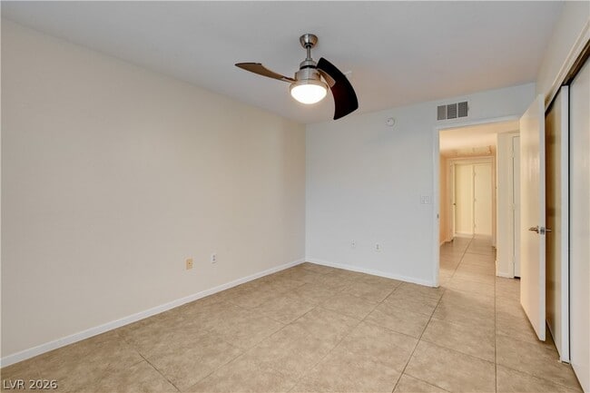Building Photo - 5710 E Tropicana Ave