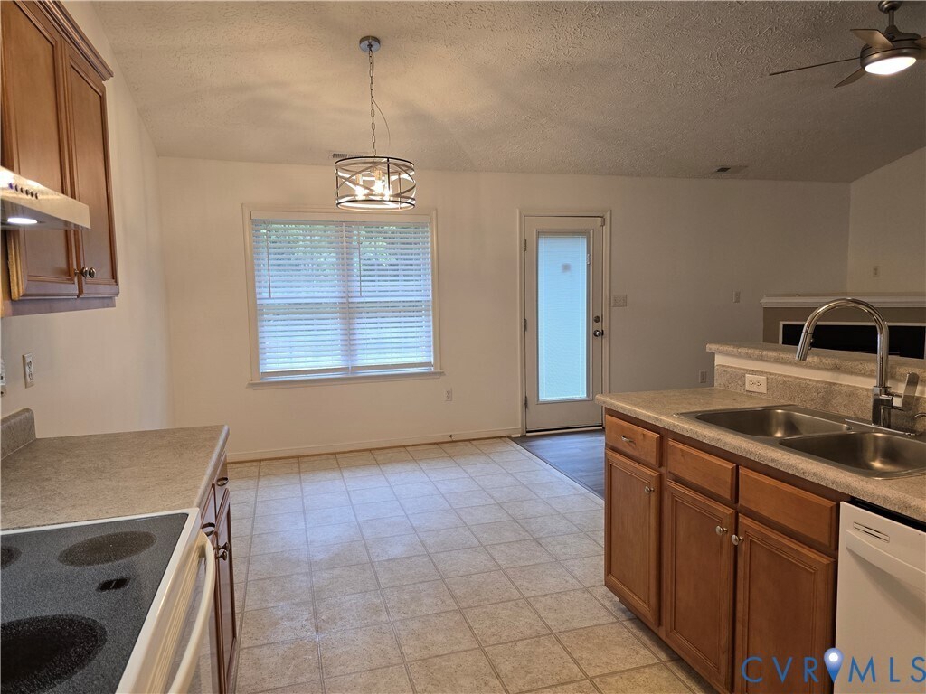 Building Photo - 5607 Jessup Station Pl