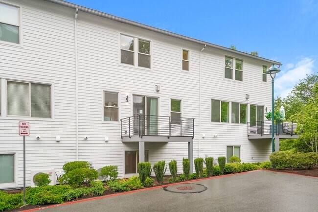 Building Photo - 13665 SE 67th Pl.