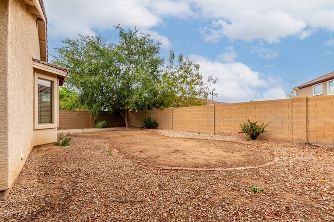 Building Photo - Spacious 3-Bedroom Home with Den in Gilbert!