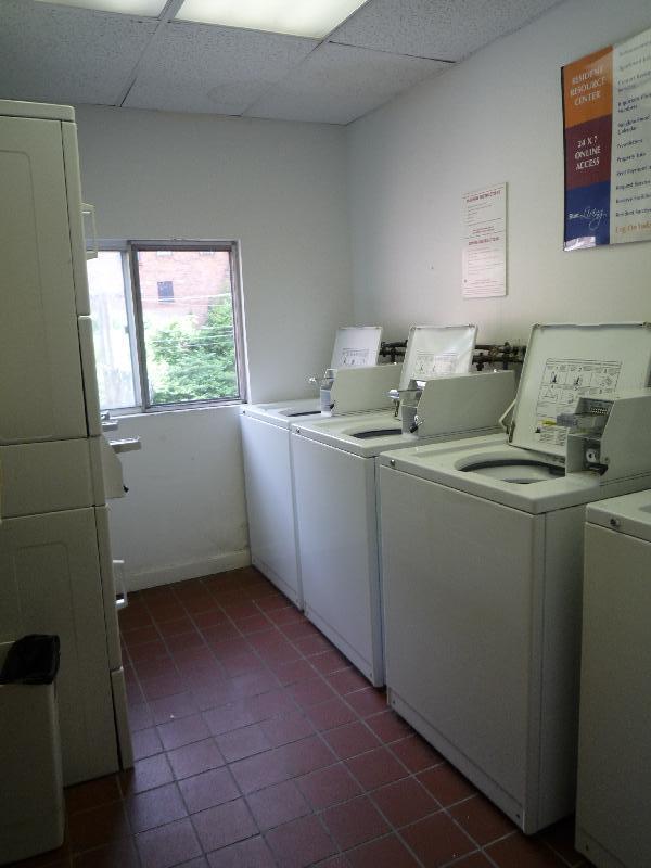 Building Photo - 1223 Beacon St