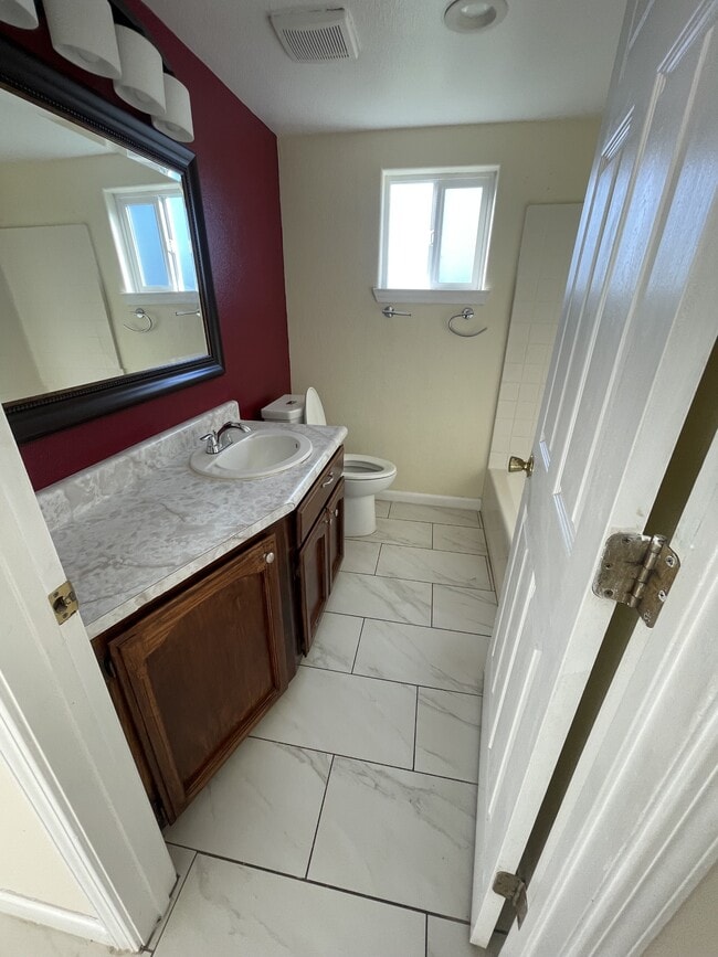 Building Photo - 8302 Bailey Rd