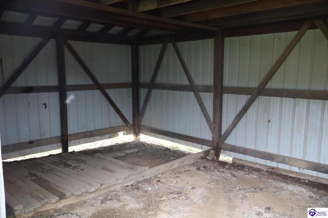 Building Photo - 316 Church St