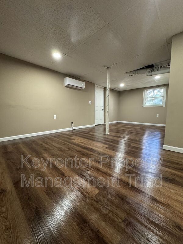 Building Photo - 2424 New Orleans St