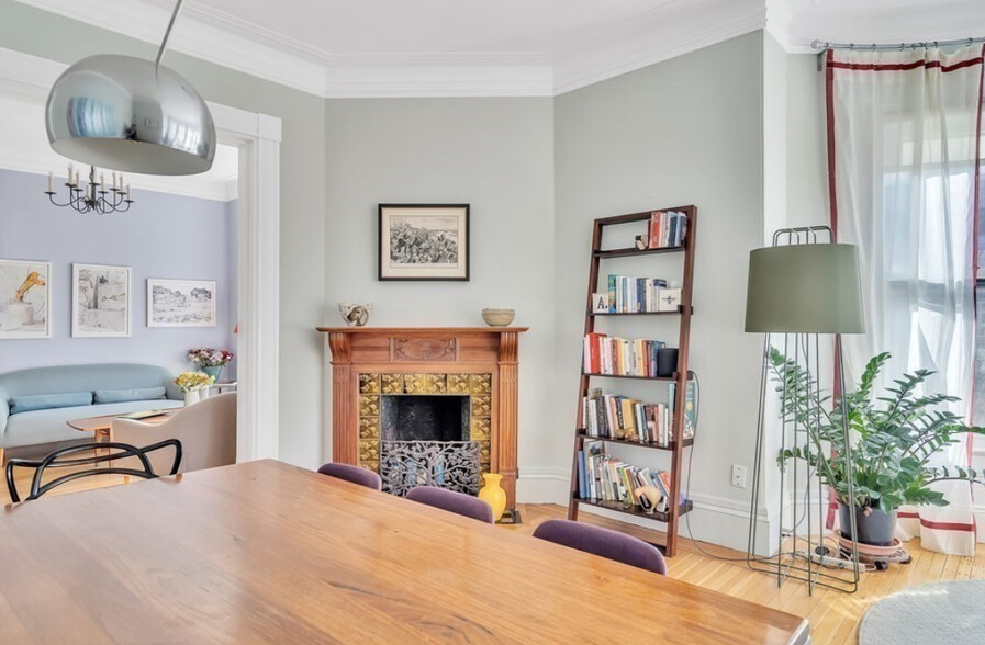 Building Photo - 11 Farnsworth St