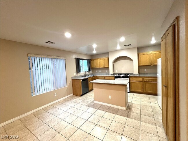 Building Photo - 7327 Laburnum St