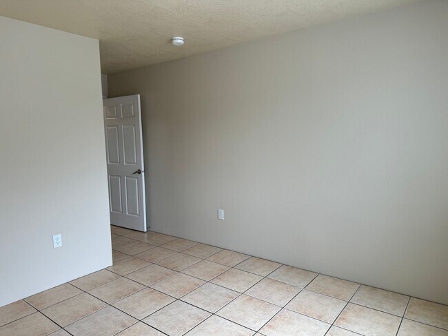 Building Photo - 4195 Glacier View Dr