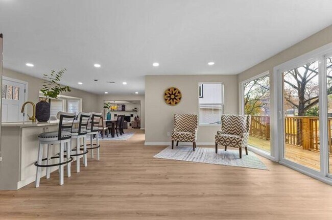 Building Photo - 2155 Hickory Trce