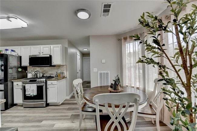 Building Photo - 4317 Holliday Rd