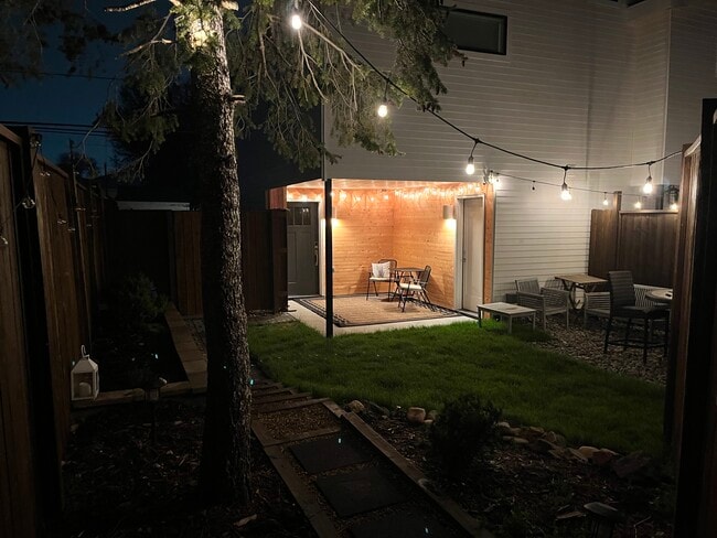 Primary Photo - 2381 S Cherokee St