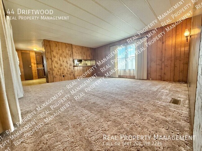 Building Photo - 44 Driftwood-