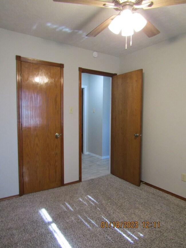 Building Photo - Great Home Located on the Eastside/Sungate...