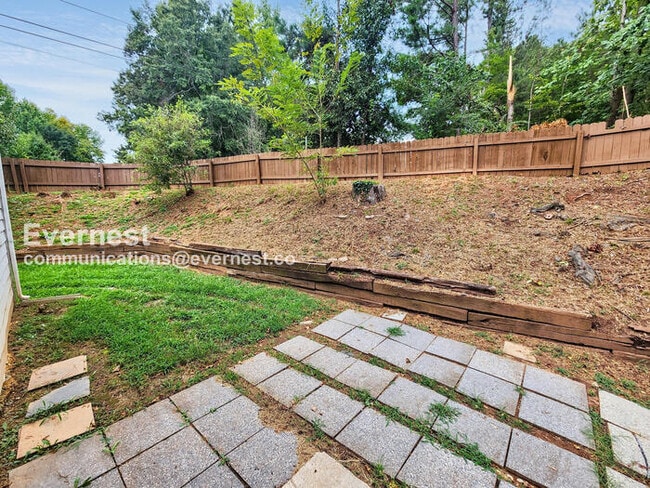 Building Photo - 2800 Pebblebrook Ct