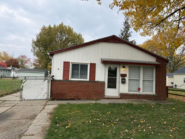 Primary Photo - 21122 Annapolis St