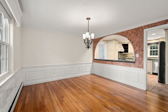 Building Photo - 39 Harland Rd