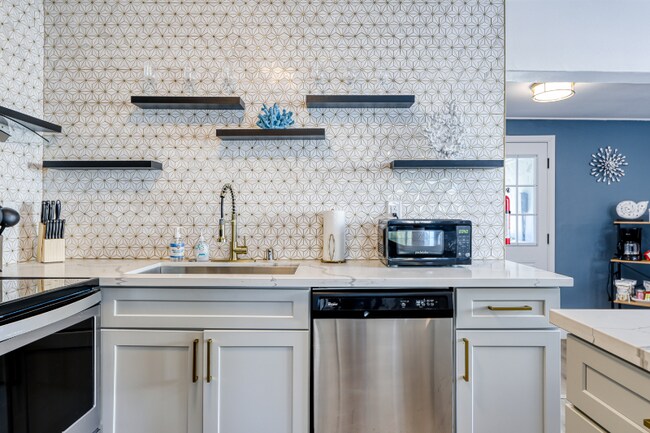 Building Photo - 1212 S 7th St