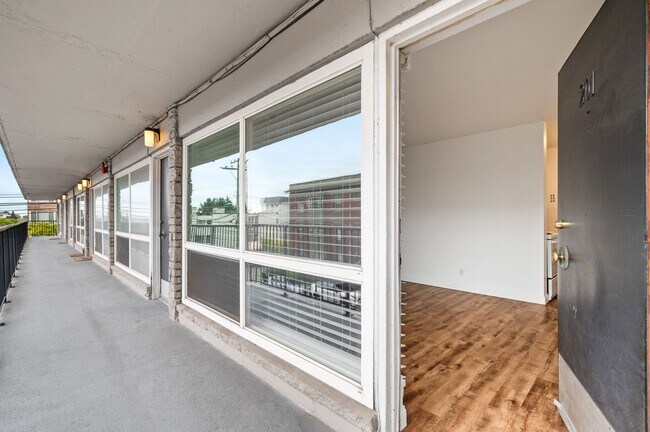 Interior Photo - The Melbourne Apartments