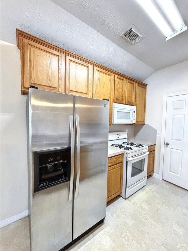 Building Photo - 4710 Kiowa Cir
