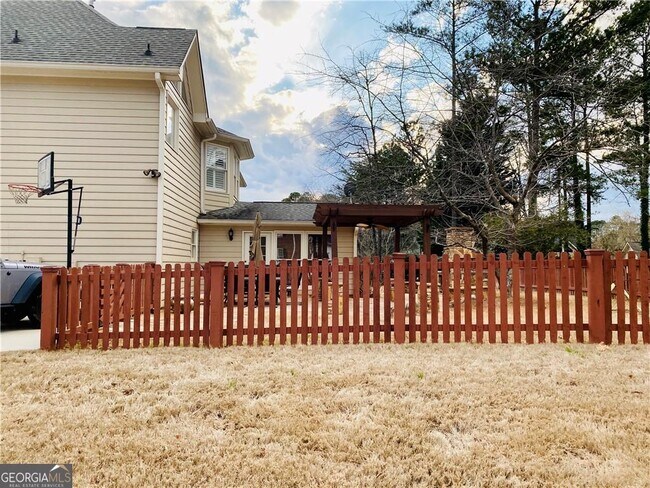 Building Photo - 1602 Chadwick Ridge Dr NW