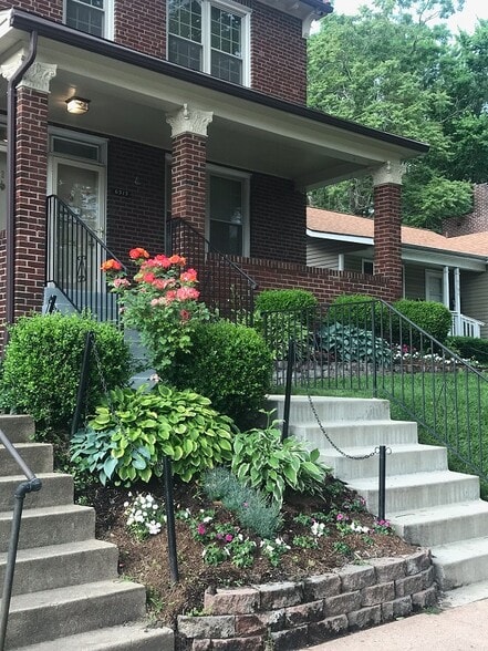 Front of Building - 6515 Bartmer Ave