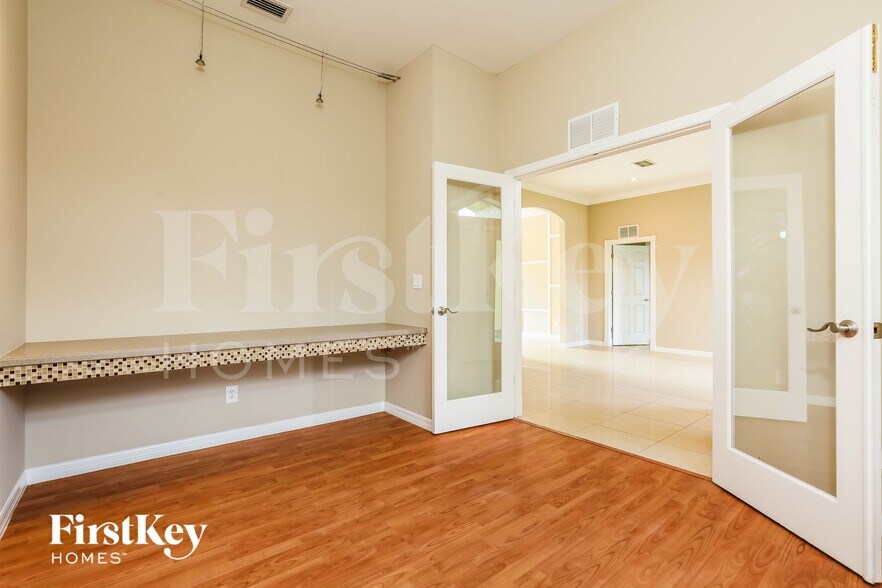 Building Photo - 2611 20th St W