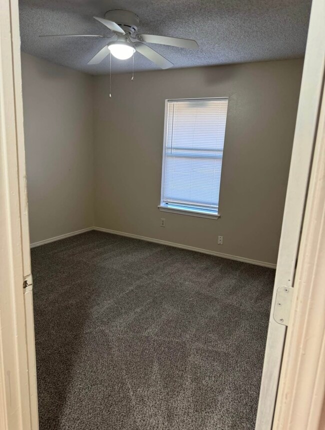 Building Photo - 10789 Kiamichi Dr