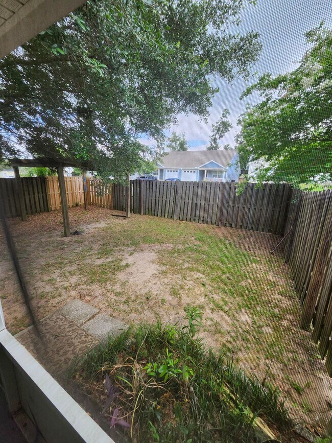 Building Photo - 552 Brooke Hampton Dr