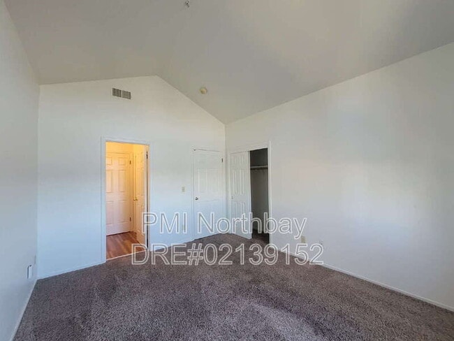 Building Photo - 68 Manchester Dr