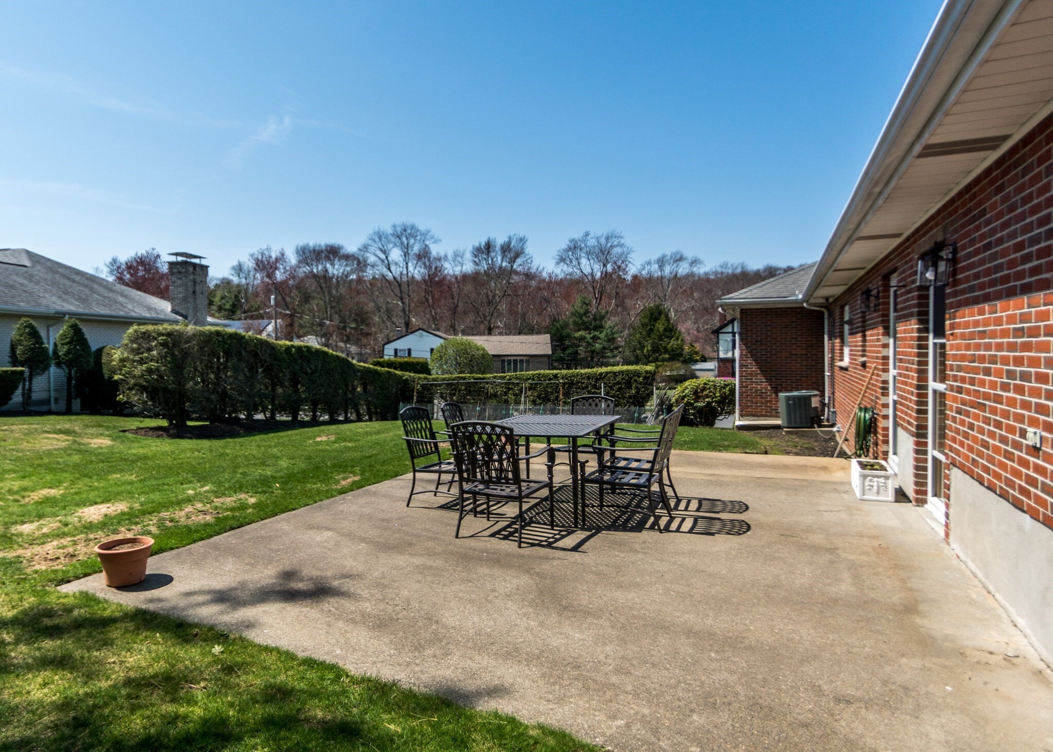 Building Photo - 80 Woodcliff Dr