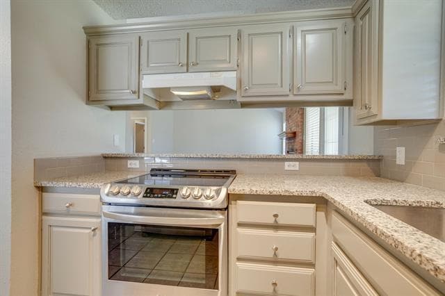 Building Photo - 215 Linda St