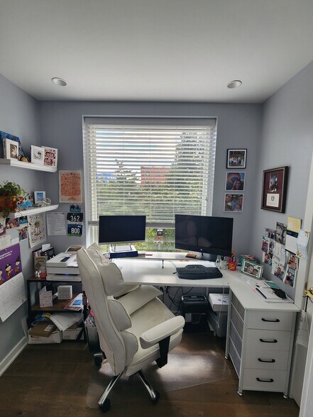 Building Photo - 1500 N American St