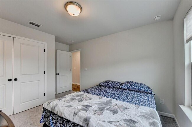 Building Photo - 4665 Shipley Ave