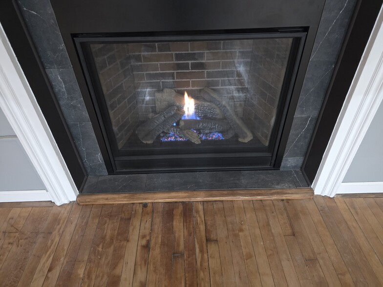 Gas Fireplace - 332 Pennsylvania Ave W