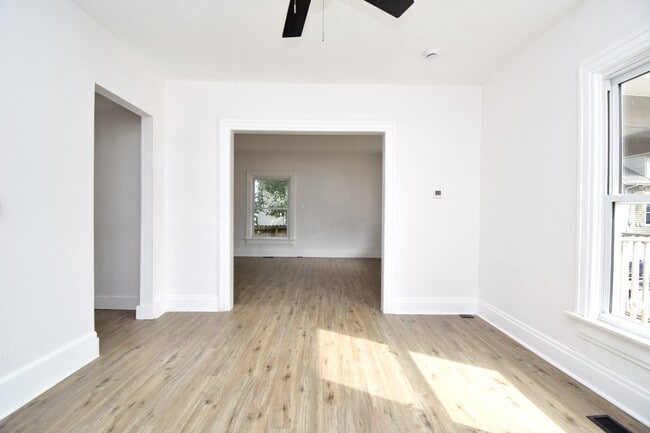 Building Photo - 1011 Epworth Ave