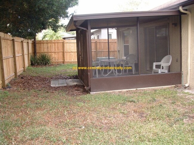 Building Photo - 3664 Montclair Dr