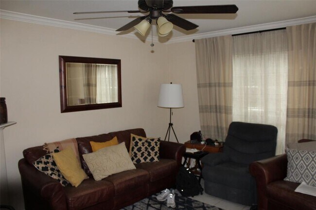 Building Photo - 810 Minturn Ln