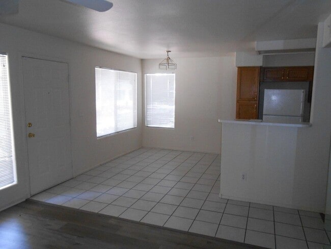 Building Photo - Spacious 2 Bedroom Condo in Gated Community near Eastern/Tropicana
