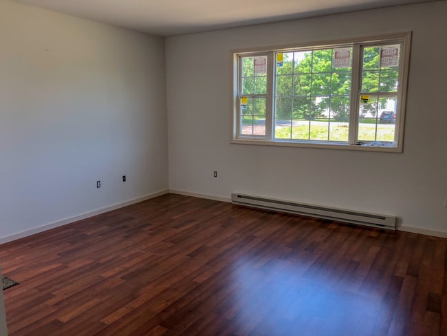 Building Photo - 511 Etna Rd