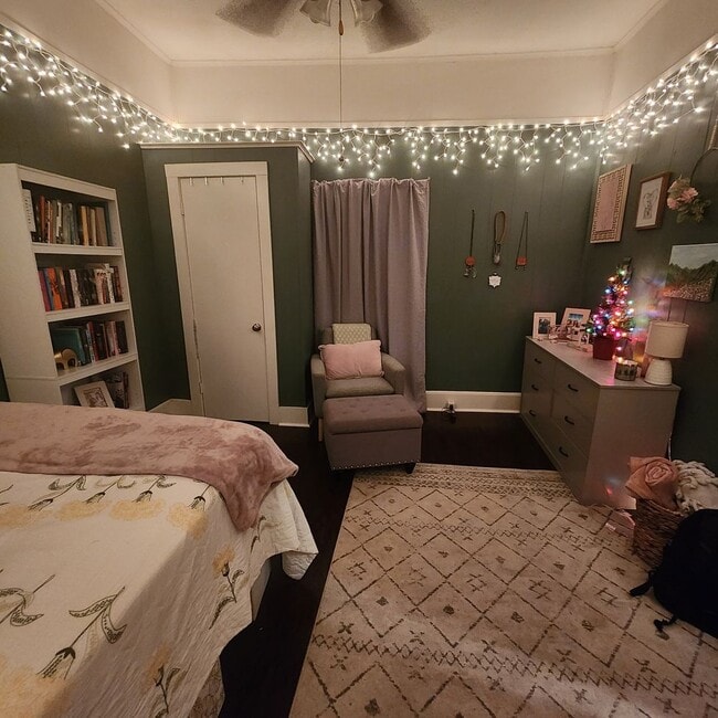 Building Photo - Four Bedroom Home Available in July