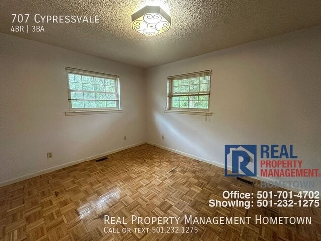 Building Photo - 707 Cypressvale-