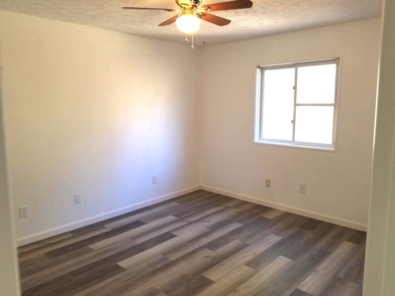Building Photo - 6717 N Snowflake Dr