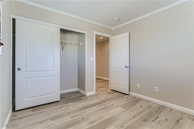 Building Photo - 6171 Sierra Blue Ct