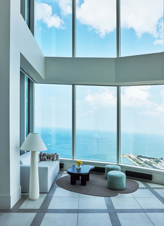 Building Photo - 1006 S Michigan Ave