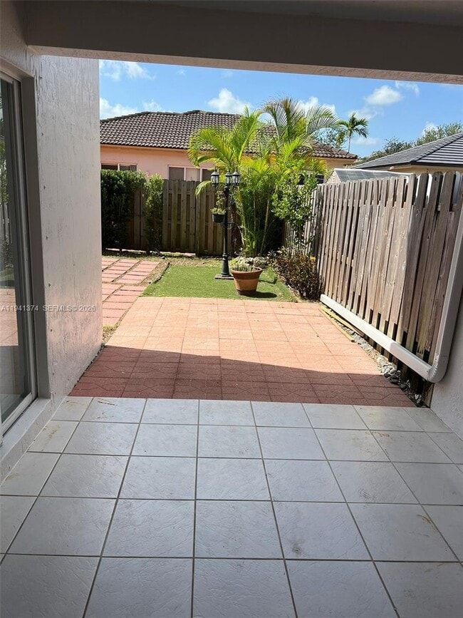 Building Photo - 16462 SW 48th Terrace