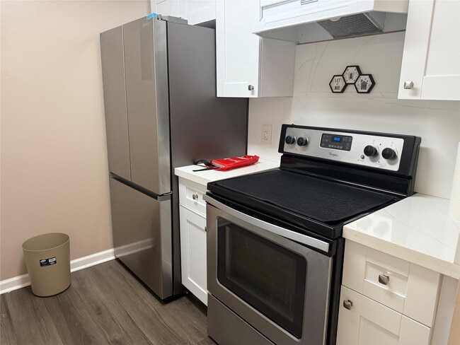 Building Photo - 1301 SW 135th Terrace