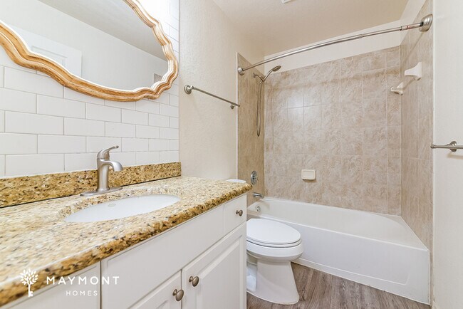 Building Photo - Single-Story Home in Bradenton, FL