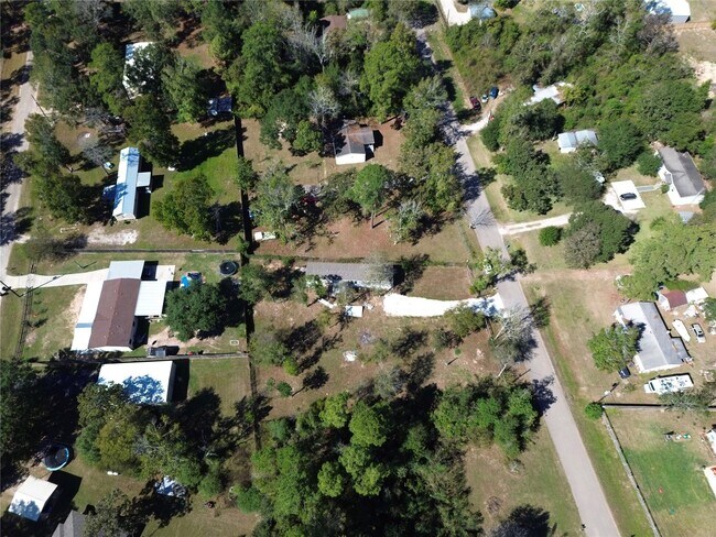 Building Photo - 37019 Gossamer Ln